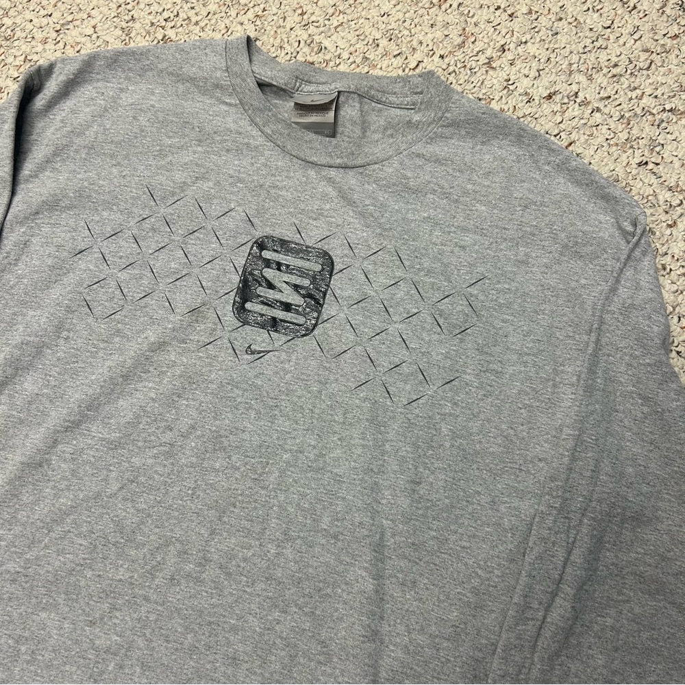 Nike Shox Promo Graphic Long Sleeve Shirt Size XL Y2K Silver Tag Active